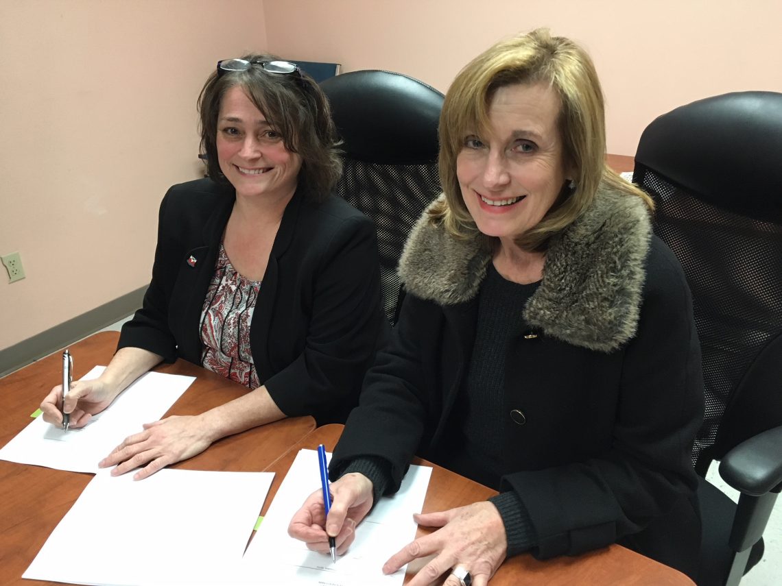 SSRSB signs agreement with local Nova Scotia Teachers Union